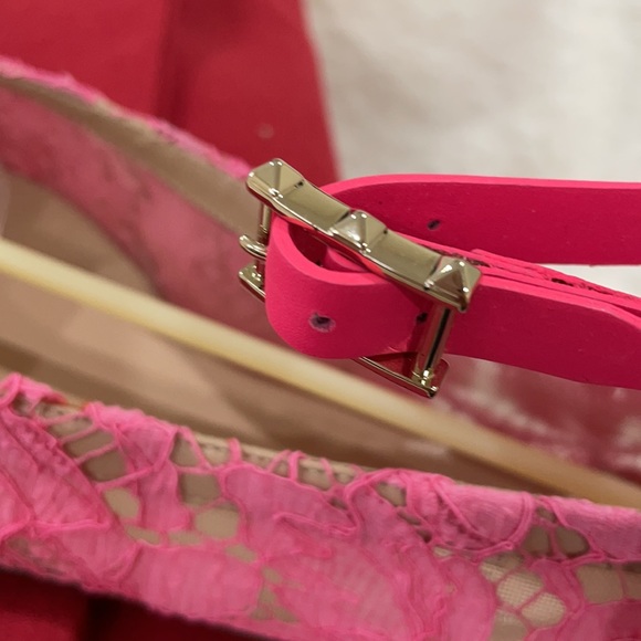 Valentino Garavani Lace Ankle Strap Flats - Picture 8 of 9